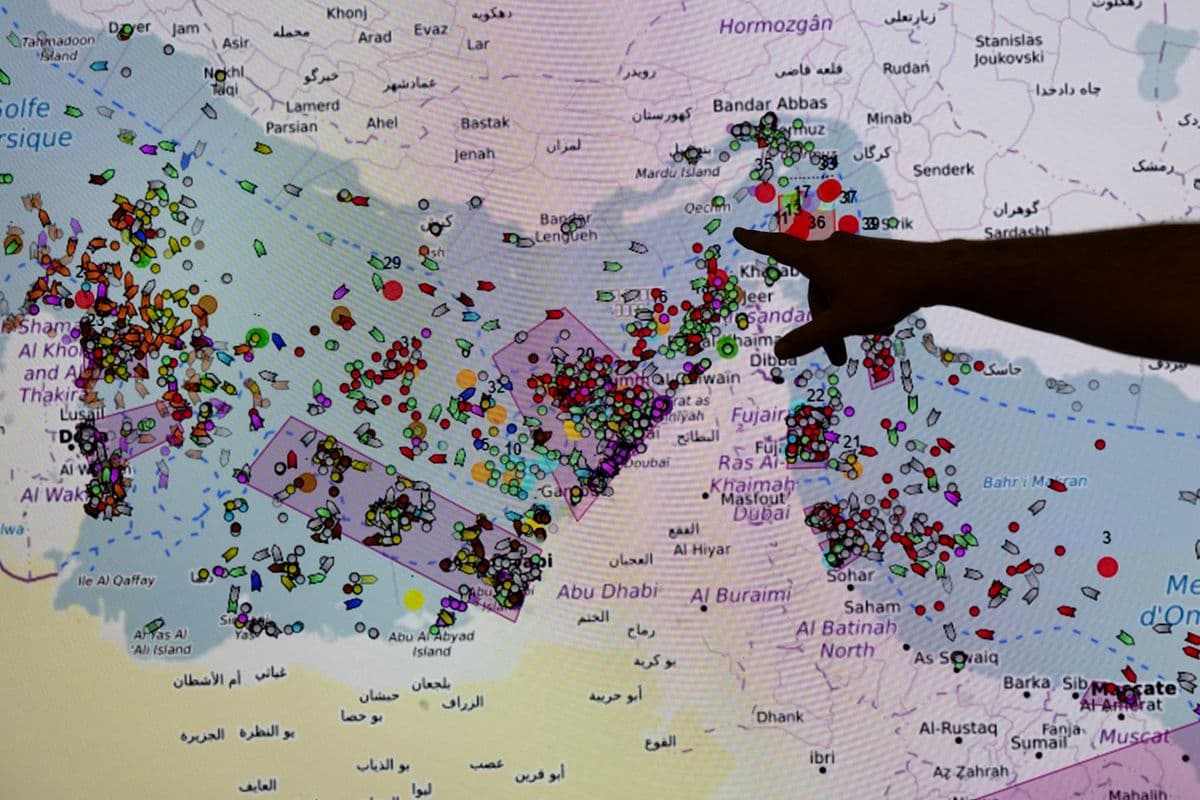 Selat Hormuz Lumpuh, Arab Saudi Peringatkan Krisis Minyak Bisa Berlangsung Hingga 2027